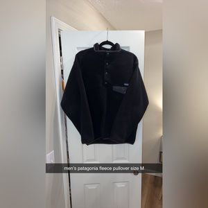 Men’s black Patagonia Synchilla fleece pullover size M